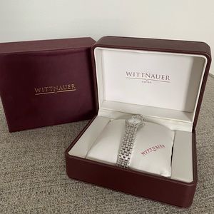 Like new Wittnauer diamond watch.
